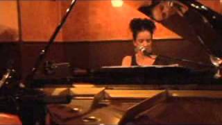 Sarah Chesler -  "La la laaaaaa"