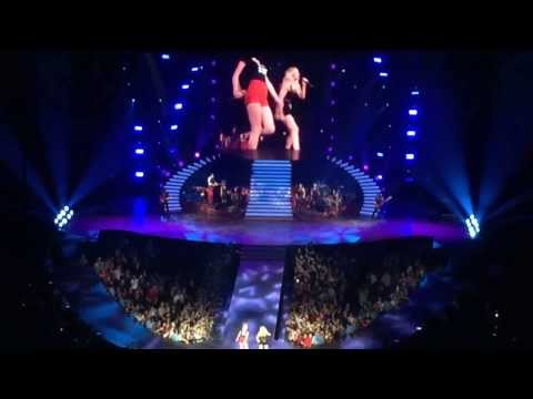 Taylor swift and Ellie Goulding singing burn live in the London O2 11th feb 2014