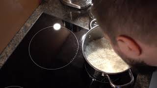 Steaming rice in pot at home  ***  Reis dämpfen im Topf Zuhause  (Jasminreis oder Basmatireis)
