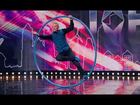 Człowiek, który kręcił się w kółko! "To jest moja pasja i miłość"  [Mam Talent!]