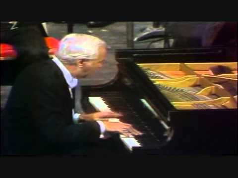 Miklos Rozsa's Piano Concerto, with Leonard Pennario, piano