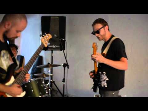 Quarto Ácido- Disco Voador