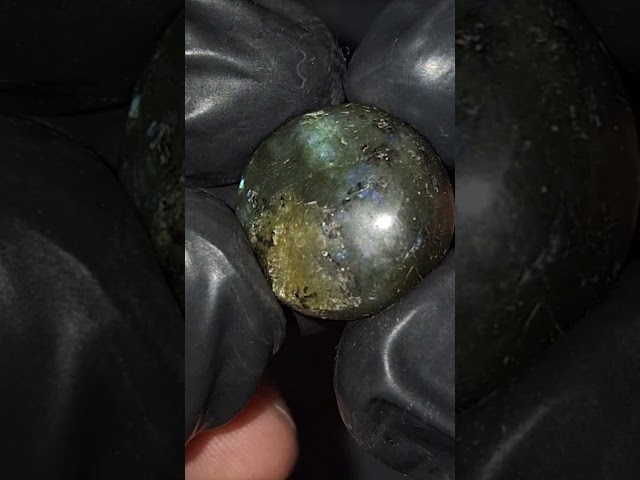 حجر الطاؤوس الطبيعي