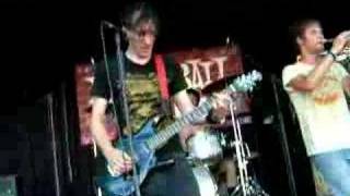 Monty Are I-Between The Sheets