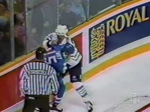 Tony Twist vs Frank Bialowas