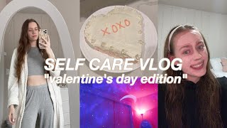 self care vlog: valentine's day edition! minimal cake, face masks, etc