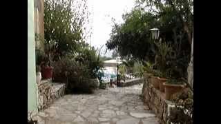 preview picture of video 'Arolithos - Traditional Cretan Village - Αρόλιθος 2'