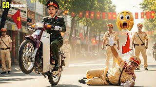 CHẤN ĐỘNG: MỘT CÚ TÁT TRỜI GIÁNG CỦA CSGT ĐÃ KHIẾN CHO NỮ SĨ QUAN ĐẶC CÔNG NGÃ XUỐNG ĐƯỜNG!