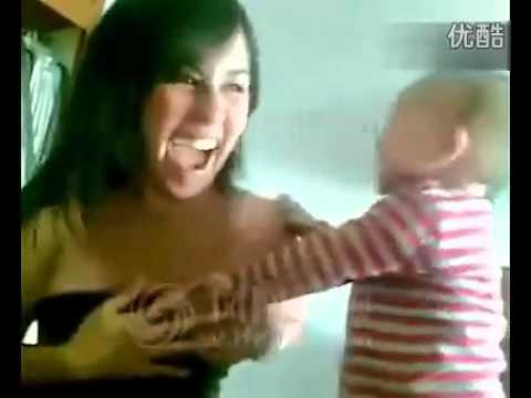 男性 孩童從小就 愛大奶 
