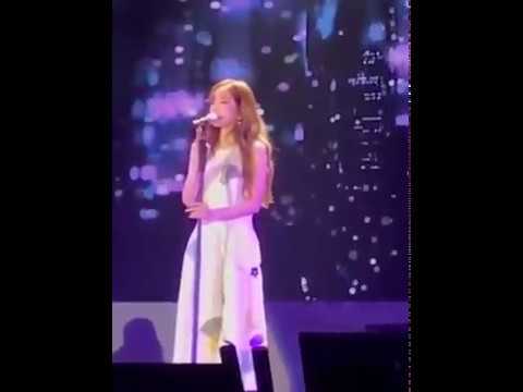 Taeyeon - Rain (fancam) Wonder K concert in Hongkong