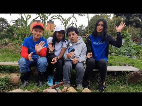 Generación eureka visitando la Huerta la Resiliencia