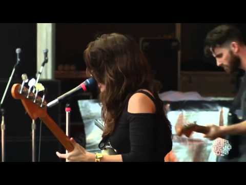 Meg Myers - Desire Live Lollapalooza 2014