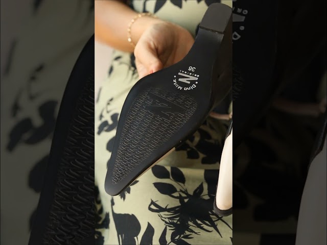 Scarpin com Tira no Tornozelo Dina Mirtz (Salto Anabela) | Melania