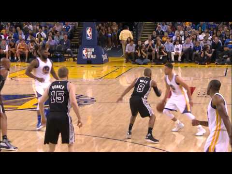 Stephen Curry Leads the Warriors to Win 70