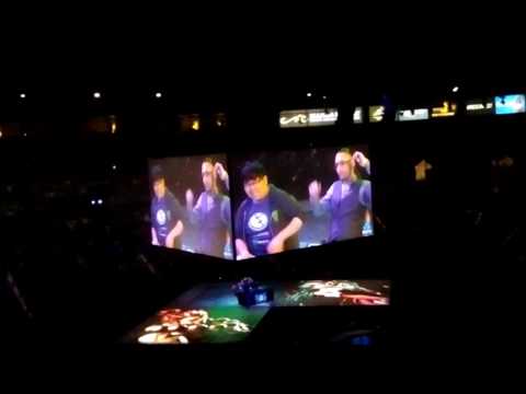 EVO2016 UMvC3 Top 8 - NYChrisG (left) vs EG Justin Wong (right) - Spectator View