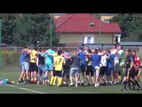 tv.nsk.pl 2018-08-12 MKS Świt II Nowy Dwór Maz. - KS Dąb Wieliszew 1:2 (0:1) radość gości