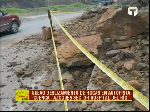 Nuevo deslizamiento de rocas en autopista Cuenca - Azogues sector hospital del Río