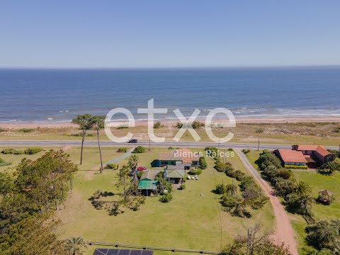 Video de YouTube - Casa en Venta Enorme Terreno Frente Playa Bella Vista