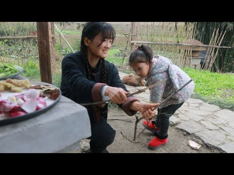 Tujia girls cook bacon like this, which is appetizing and goes well with rice. The little guy swall