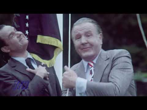 afbeelding Larry Karaszewski on ANOTHER NICE MESS