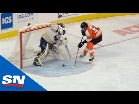 ゴルテンダーのカーター・ハットンがスリープ中のパックをミスプレイし、ジョエル・ファラビーにイージーゴールを与えた。 (Goaltender Carter Hutton Misplays Puck In Crease Giving Joel Farabee Easy Goal)