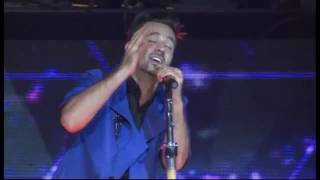 Tus Ojos Mil - Vivo Lyrics English Translation
