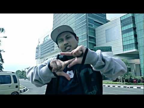 Fikar Cartman - Curhat ya mas ( Official Music Video  )