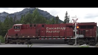 [4K!] CP 9351, 9725, UP 6266, UP 6845 Westbound at Banff, AB!