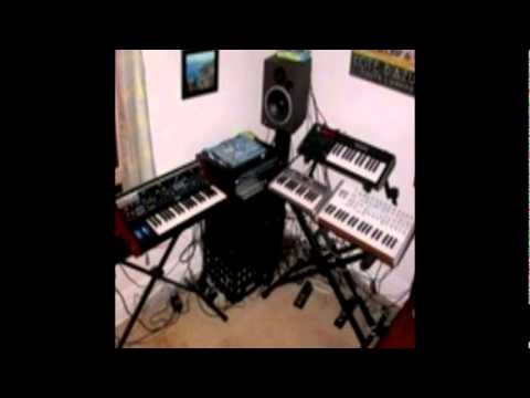 Dreaming in Stereo - Under The Moon