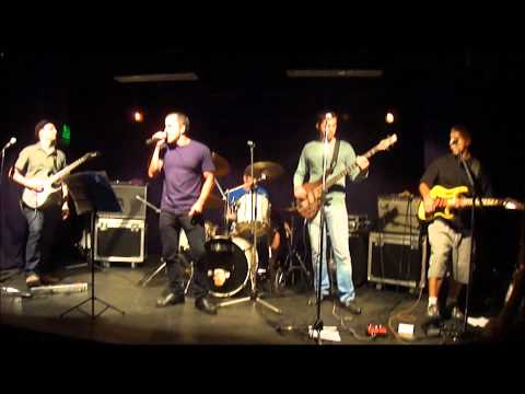 Crazy Duck Rock Band - Dont stop Believing Journey cover - show na Cultura Inglesa 21 04 2012