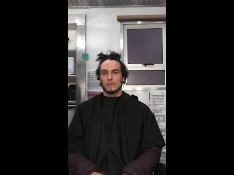 Kill some time with Steven John Ward as he transforms into Dracule Mihawk 🗡️ #ONEPIECE