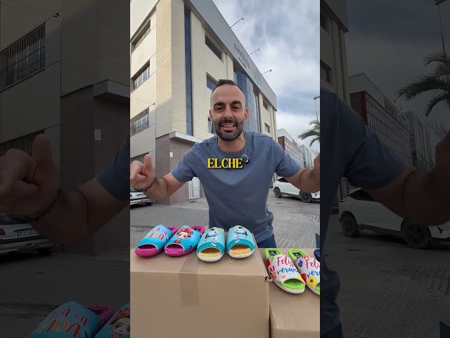 Vídeo relacionado con HECHO EN ESPAÑA Zapatillas de Estar por Casa - Pantuflas de Hombre - Calzado Destalonado - Ligero (Son Goku Bola de Dragon VERANO, 40, Sistema tallas calzado EU, Adulto, Números, mediano, 40)