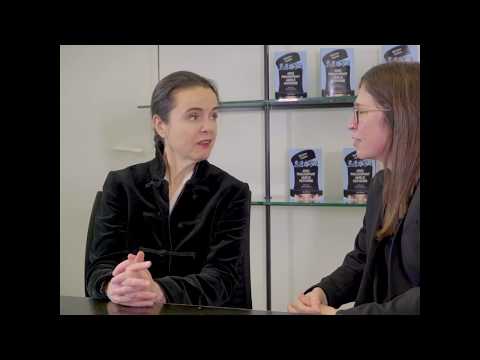 Amélie Nothomb: "Comment vous est venue l'idée que je sois morte?"