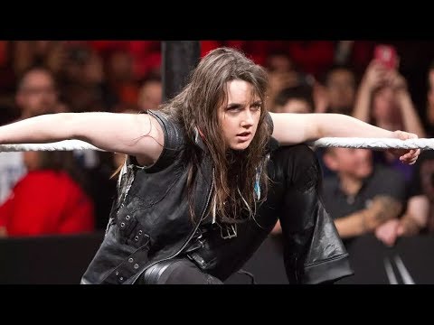 Fightful Reacts: Nikki Cross Appears At Smackdown Live Main Roster Live Event