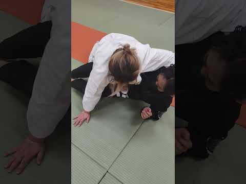 女子空手家にブラジリアン柔術ルールでスパーしてみた