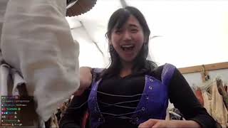 はち切れんばかりや笑