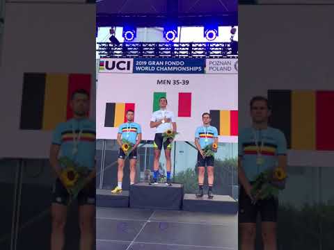 Ciclismo premiazione Luca Fioretti