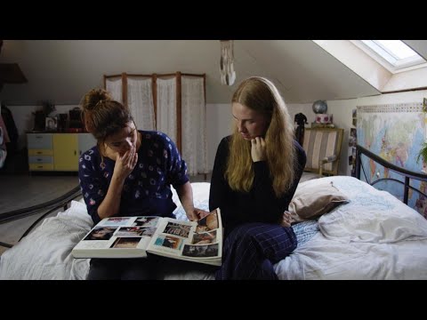 Lien werd meermaals opgenomen, al die tijd maakt ze zelfportretten | Rode Neuzen Dag