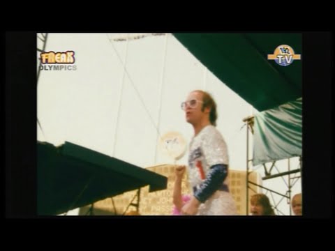 Elton John - The Bitch Is Back ( At The Dodger Stadium 1974 Single Edited By 192 TV  Holland )