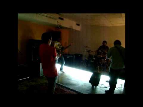 4 L  (Quatro L)   Passar sem ti