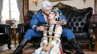 A pobre menina teve a família assassinada e foi salva por um general brutal – ele é o assassino!