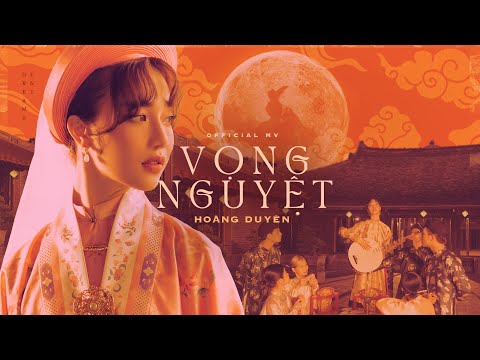 Thể hiện bởi Hoàng Duyên