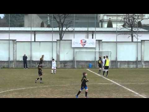 Giovanissimi  Aurora Seriate e Scanzorosciate  04_03_12 .flv