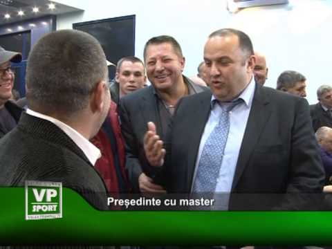 Președinte cu master