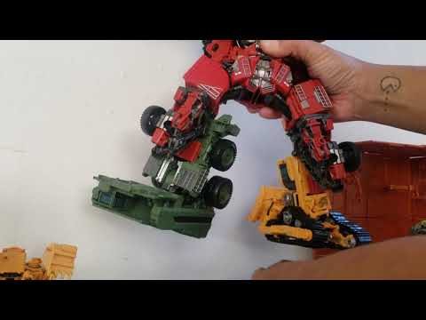 Studio Series Devastator combined  with 2 k.o. (ayoi)