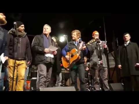 "Weida mitanand" - Bellevue di Monaco Chor bei Nobagida-Demo in München