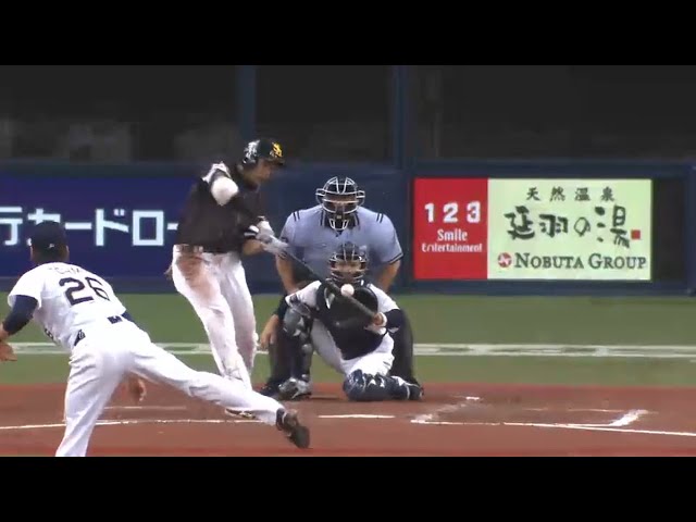 【3回表】豪快スイングでフェンス直撃 ホークス・柳田の一打で先制!! 2015/8/19 Bs-H