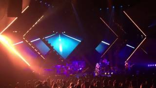 Gwen Stefani - "Obsessed" Live in Seattle (8/24/2016)