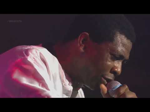 Youssou N'Dour et le Super Etoile - Tongo (Bruxelles 1995)