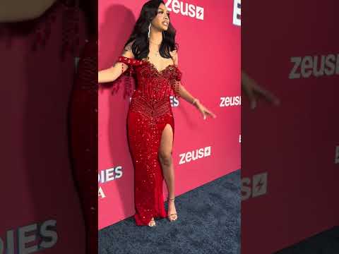 someone told Big Lex to get rid of her purse🤣